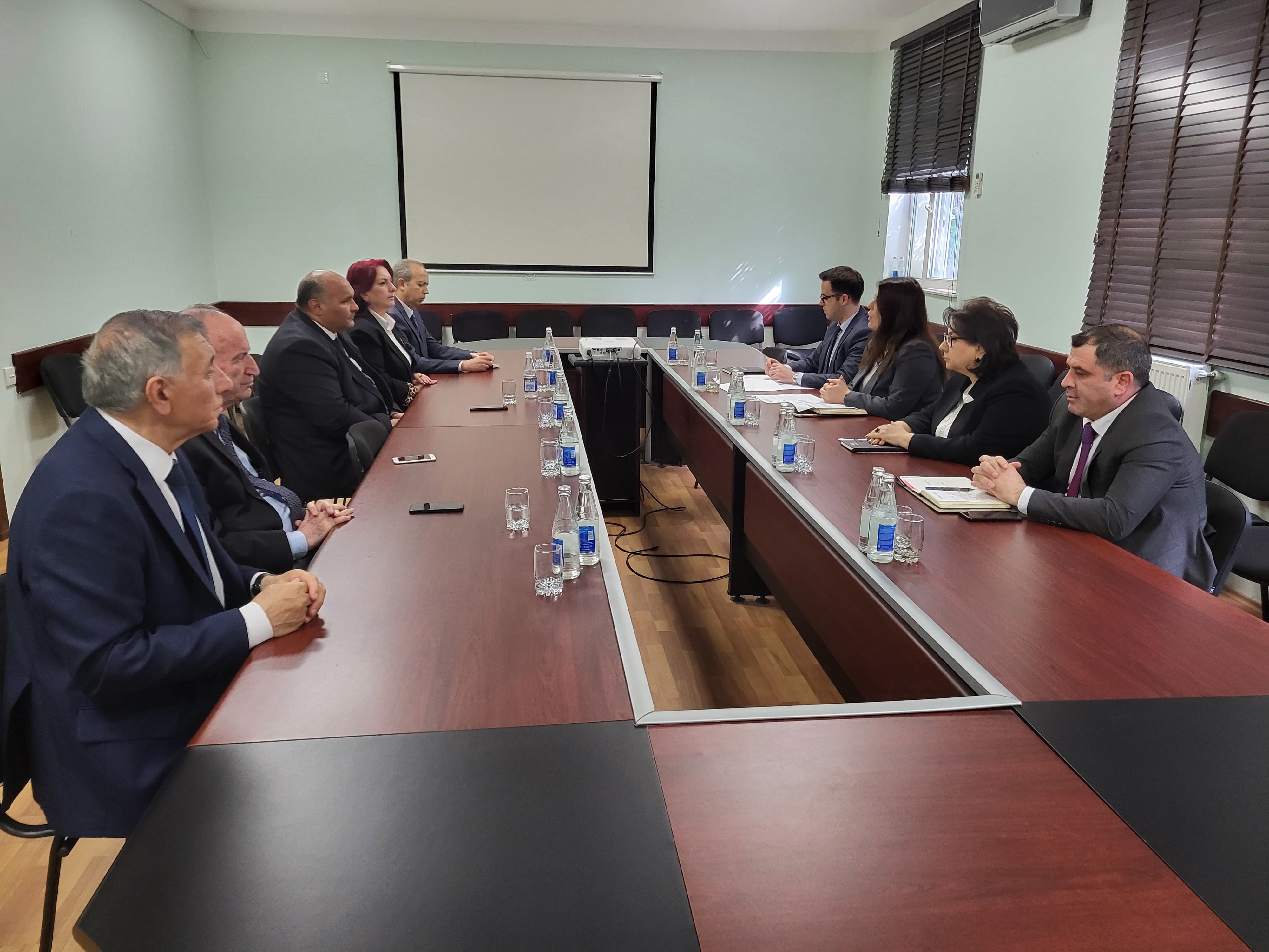 Elm və Təhsil Nazirliyində COP29 çərçivəsində ətraf mühit problemlərinə dair görüş keçirilib